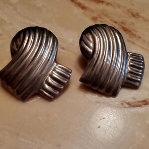 Sculpted 925 Silver Women's Earrings